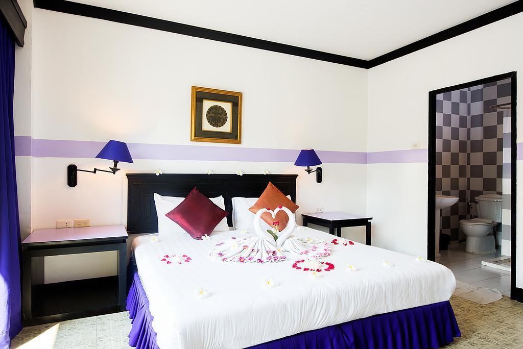 Asena Karon Resort Esterno foto